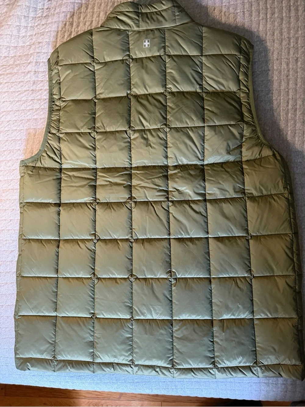 Swiss Tech Men’s Olive Green Medium Quilted Puffer Vest